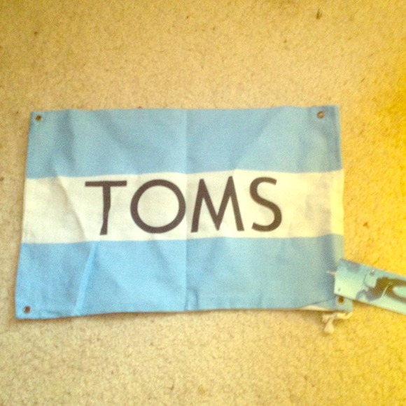 TOMS one for one bag