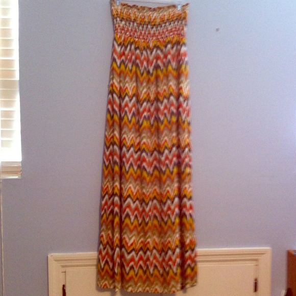 Full length chevron dress and necklace bundle :)