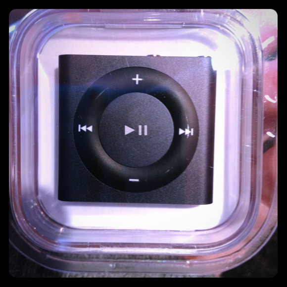 2 G iPod shuffle