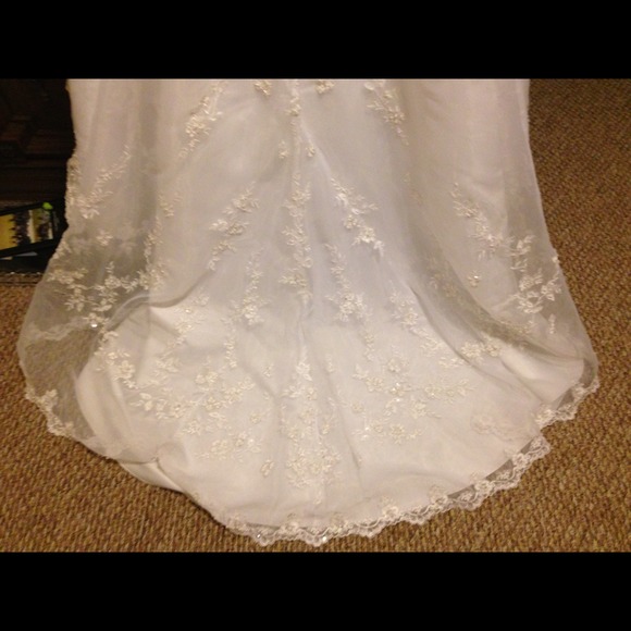 Wedding dress - Picture 4 of 4