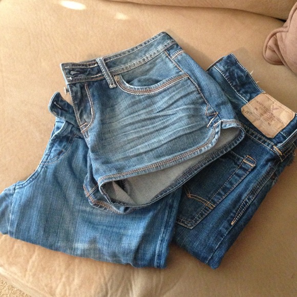 One pair sold already here...the guess ones - Picture 1 of 1