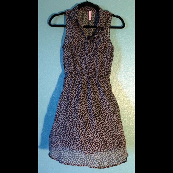 Girly floral collared dress