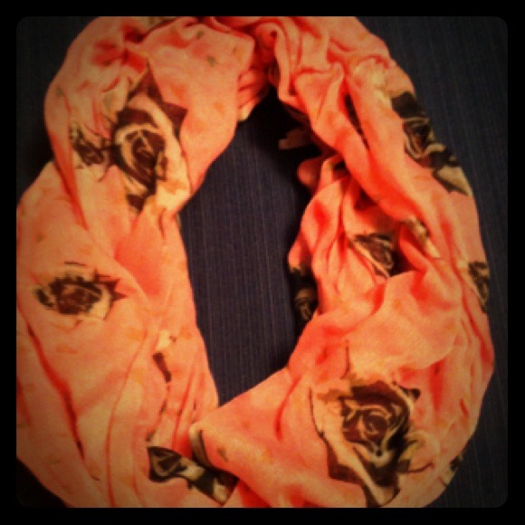 Scarf - Picture 1 of 1