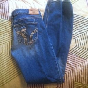 Size 9 hollister skinny jeans<33