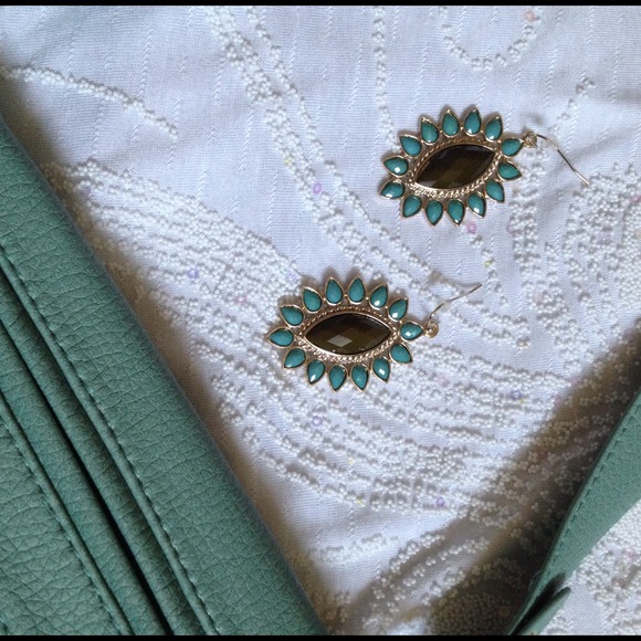 Mocha Teal Gold Fashion Earrings - Picture 3 of 4