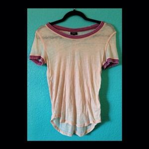 🎀SOLD🎀Pac sun peach and burgundy light tee
