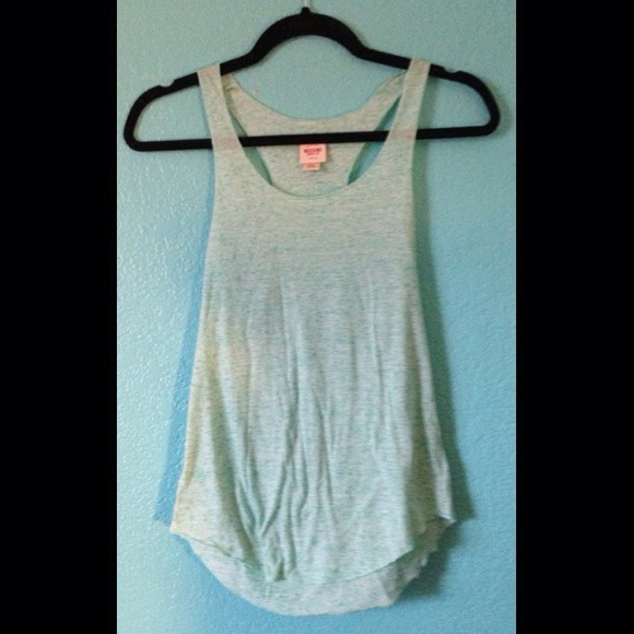 🎀SOLD🎀Light blue/teal flowy tank top!