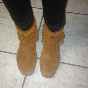😻 Fringe brown suede Minnetonka moccasin  boots!