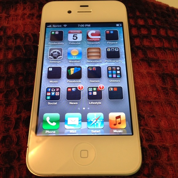 *SOLD* Sprint, 8GB, White IPhone 4