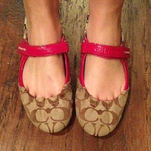 **RESERVED** Authentic Monogram Coach shoes