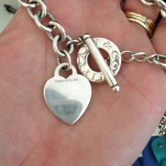 Tiffany toggle choker