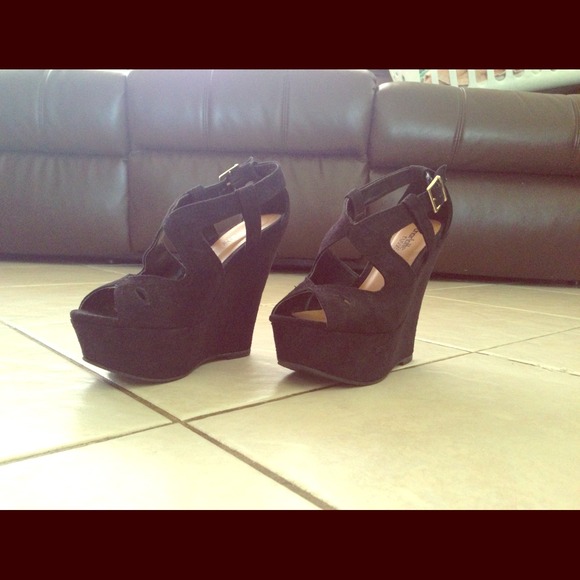 ❕BUNDLE 😺 Suede blk wedges/Cognac lace wedges