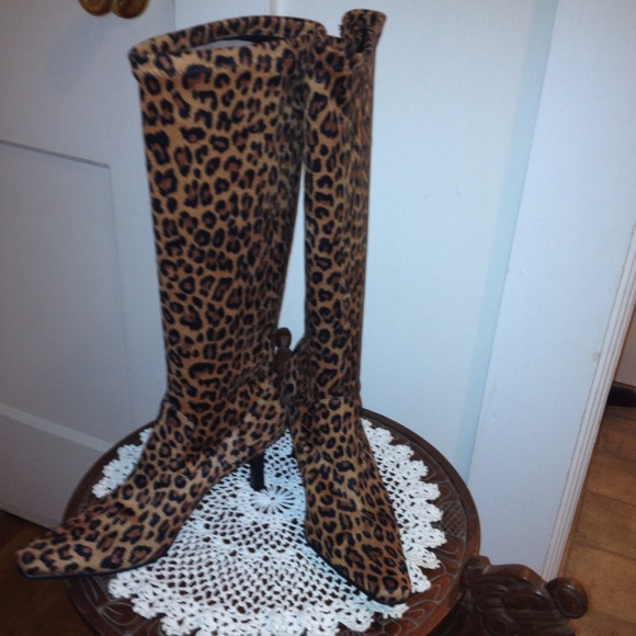 Boots - Picture 2 of 2