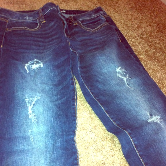 Distressed jeggings
