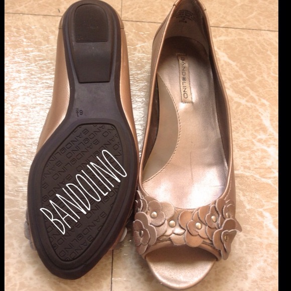 SOLD!! Cute floral shoes