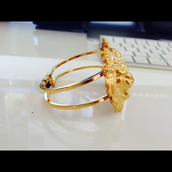 Double Lion Cuff - Picture 2 of 2