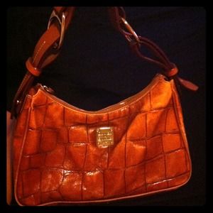 Authentic Dooney and Bourke brown leather purse!