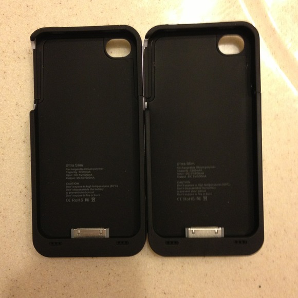 TWO IPHONE 4/S BATTERY CHARGER PHONE CASE🌸