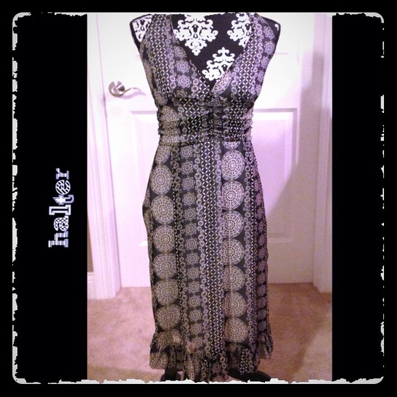 Dresses & Skirts - 🚫SOLD!! Geometric print halter dress
