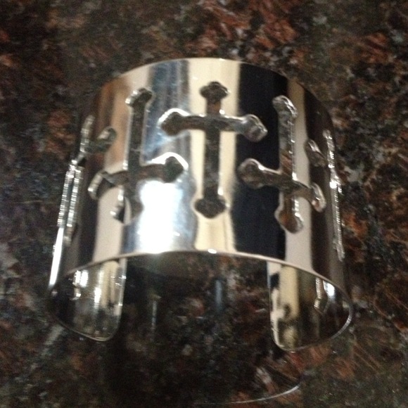 Cross Cuff - Picture 2 of 2