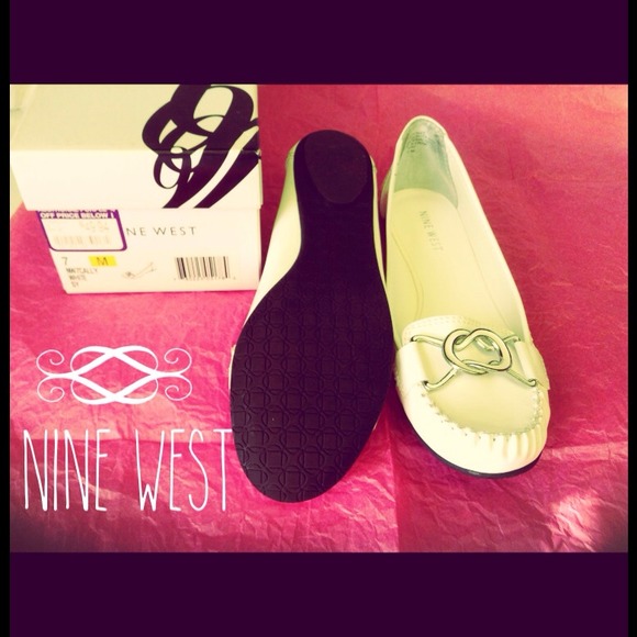 SOLD!!  Nine West white shoes