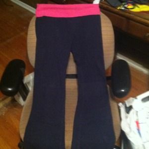SOLD b_gillispie VS yoga pants