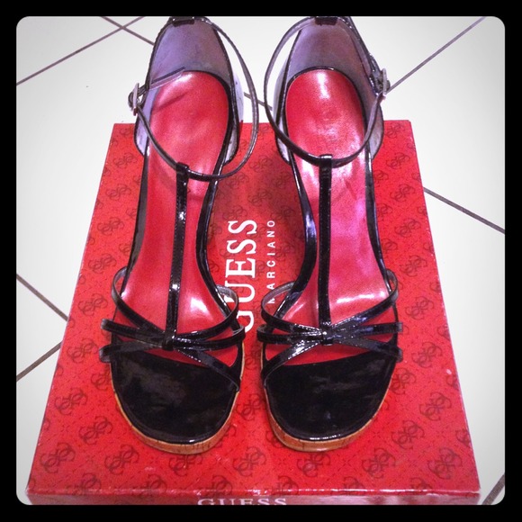 Guess By Marciano heels