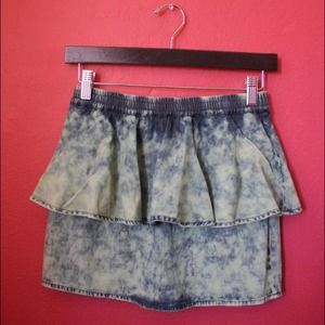 Acid wash peplum skirt