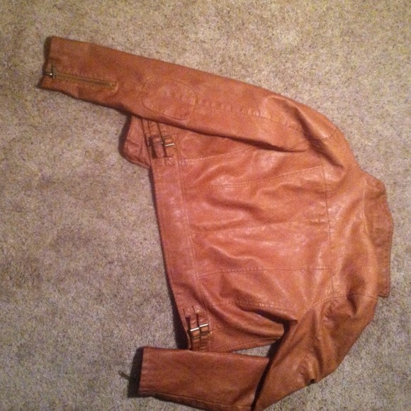 Leather jacket - Picture 3 of 3