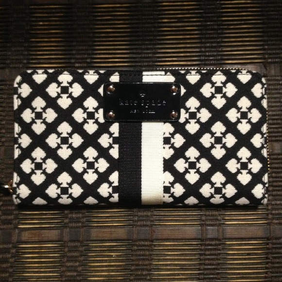 🚫SOLD🚫Kate spade wallet NWOT