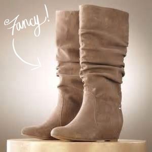 Jennifer Lopez Wedge Boots!💕
