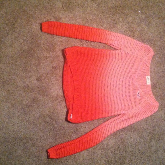 Hollister sweater
