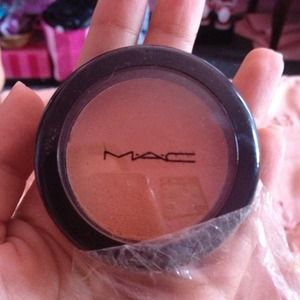Mac Peaches Blush