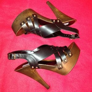 ✂Price Cut✂Steve Madden Black Leather Heels