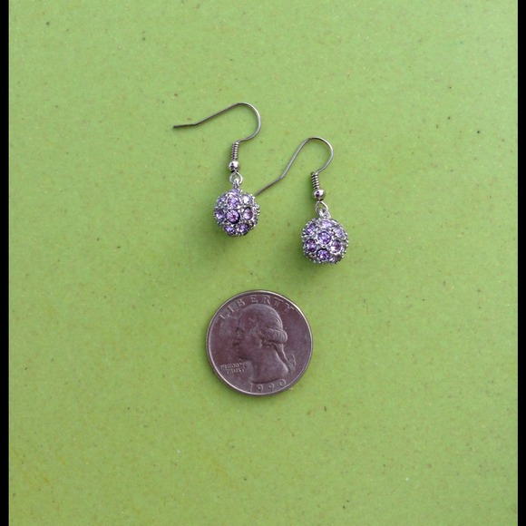 🎉HOST PICK🎉18KGP Light Lavender Drop Earrings✨ - Picture 2 of 2