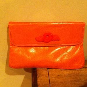 Vintage orange cultch