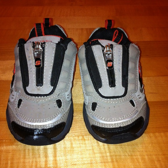 Toddlers Sport Skechers toddlers size 4