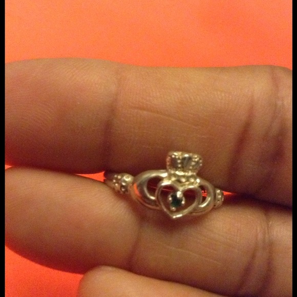 RING - Picture 2 of 3