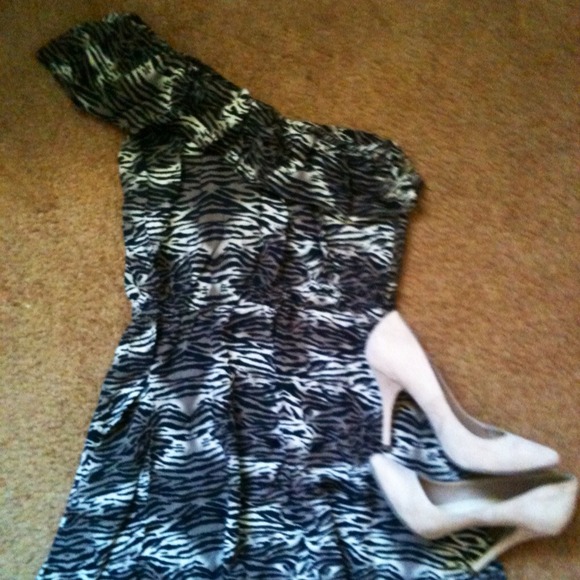 One Shoulder Ruffled Tiger Print Dress