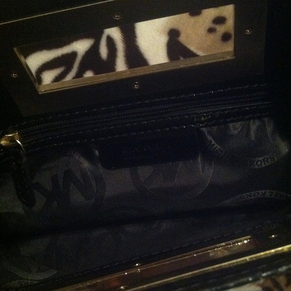 Michael Kors - Picture 2 of 3