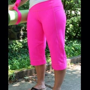 Lululemon neon pink crops