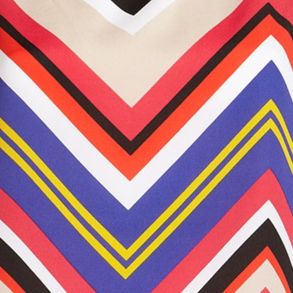 🌟Host Pick 10/7🌟Michael Kors Chevron Top - Picture 2 of 3