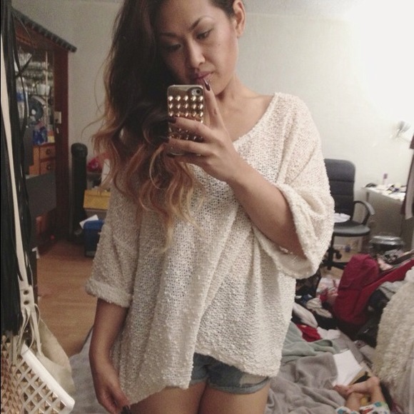 ❌📦 SOLD -- H&M Oversized Cream Knit Sweater Top L