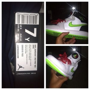 : Air Jordan 1 Retro '93.