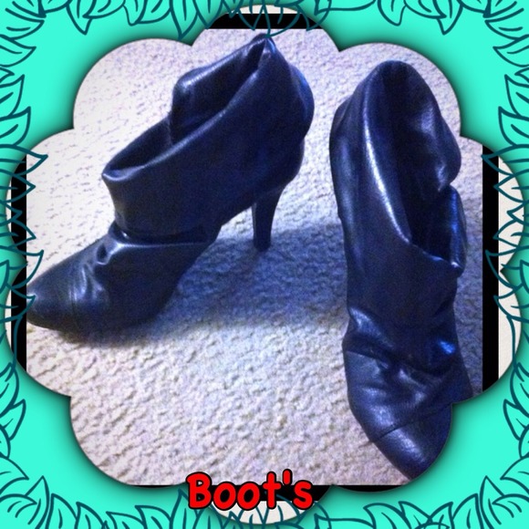 Cute booties! Black size 10