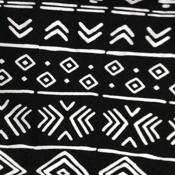 Aztec Print Crop Top - Picture 2 of 2