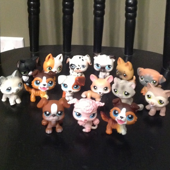 RESERVED!! 34 piece lot of Littlest Pet Shop Toys