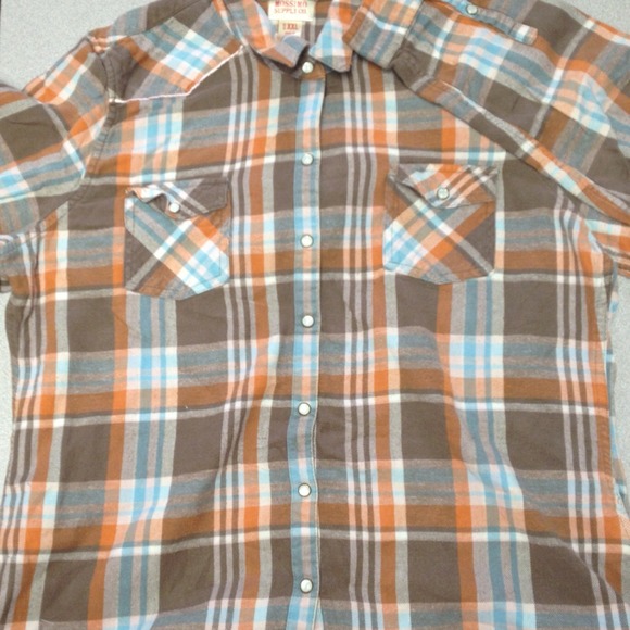 XXL plaid top.