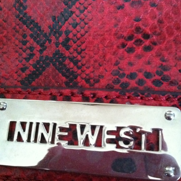 Snakeskin purse; Nine West - Picture 3 of 3