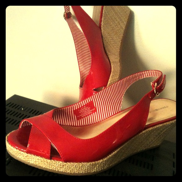 NEW! Sassy RED Tommy Hilfiger Slip-on Wedge NWOT